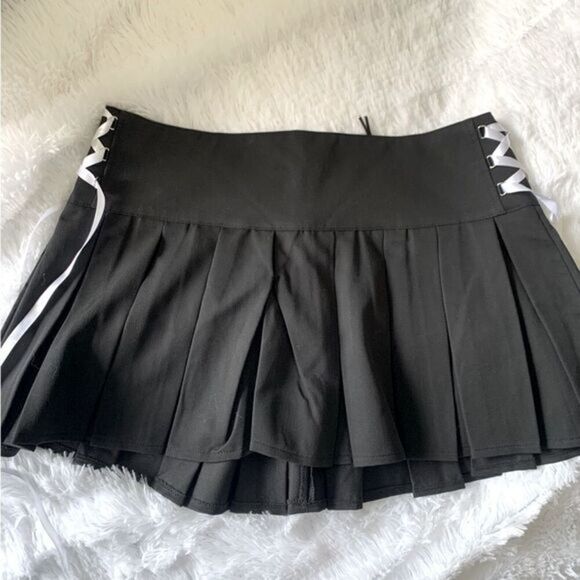 DOLLS KILL MINI SKIRT - Picture 1 of 9